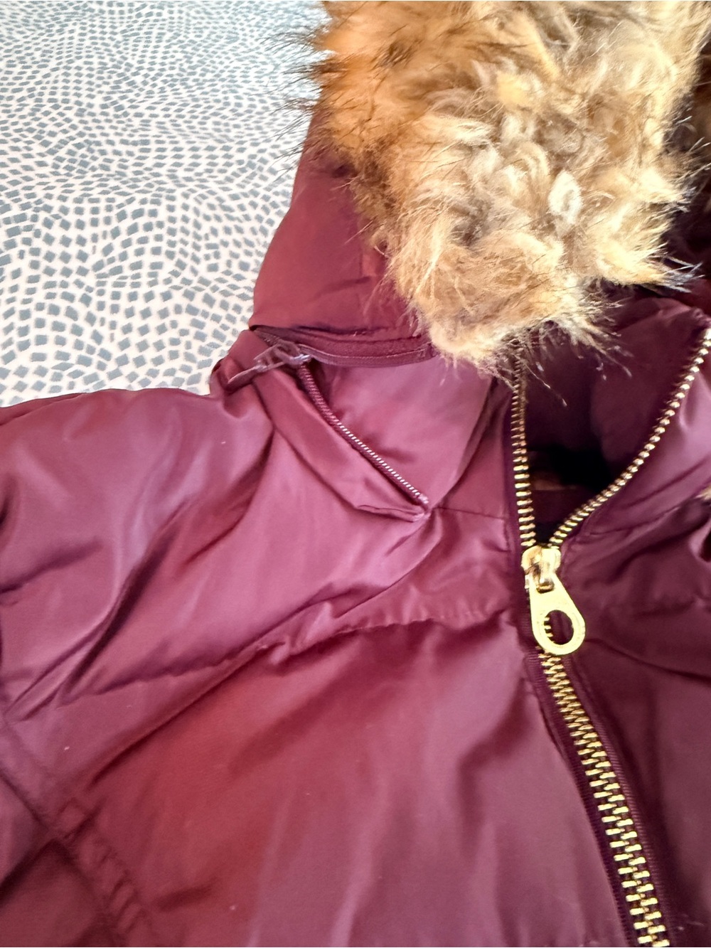 Laundry By Shelli Segal | Burgundy Faux-Fur Trim Puffer Coat - Picture 6 of 12